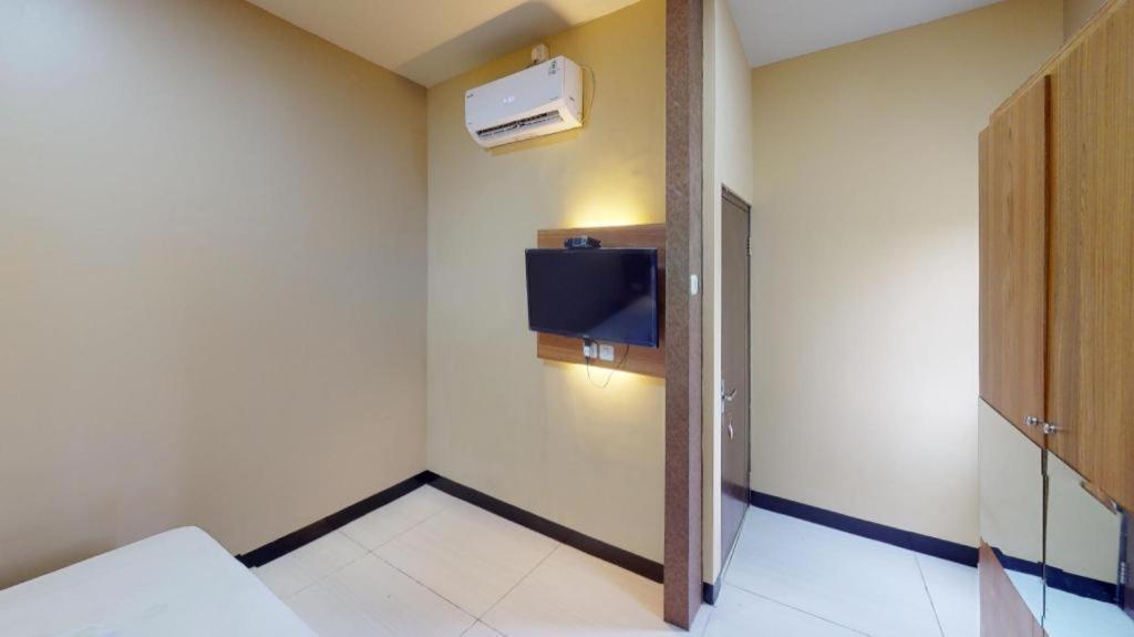 Merr 57 Surabaya Exterior photo