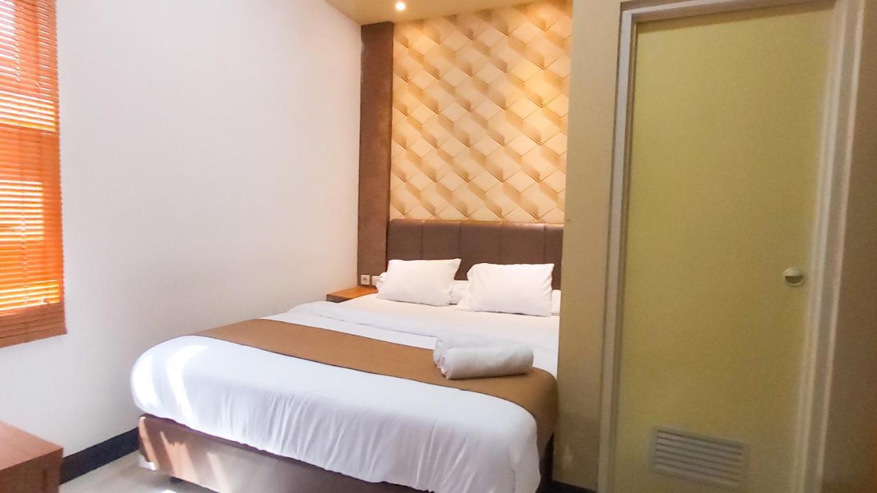 Merr 57 Surabaya Exterior photo
